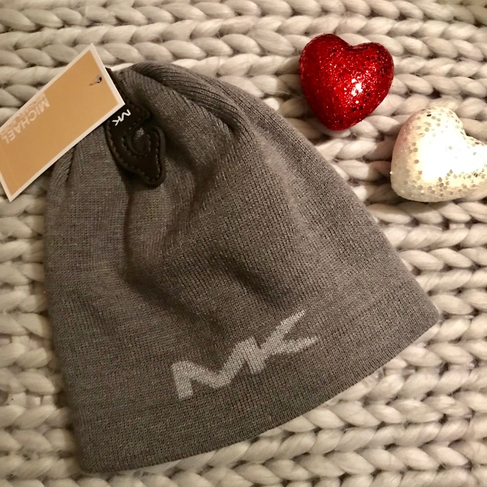 NO OFFERS⭐️Michael Kors Reversible Beanie⭐️NWT